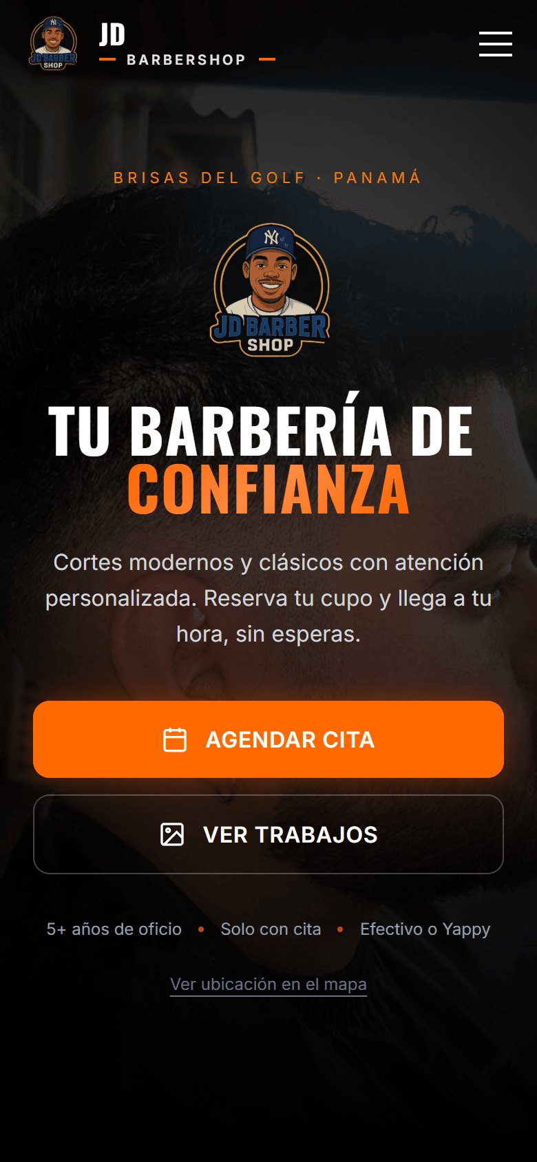 Página de una barbería: portada oscura con su logo y el botón de agendar